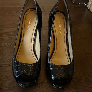 Nine West Glossy Black Croc-Embossed Peep Toe Heels